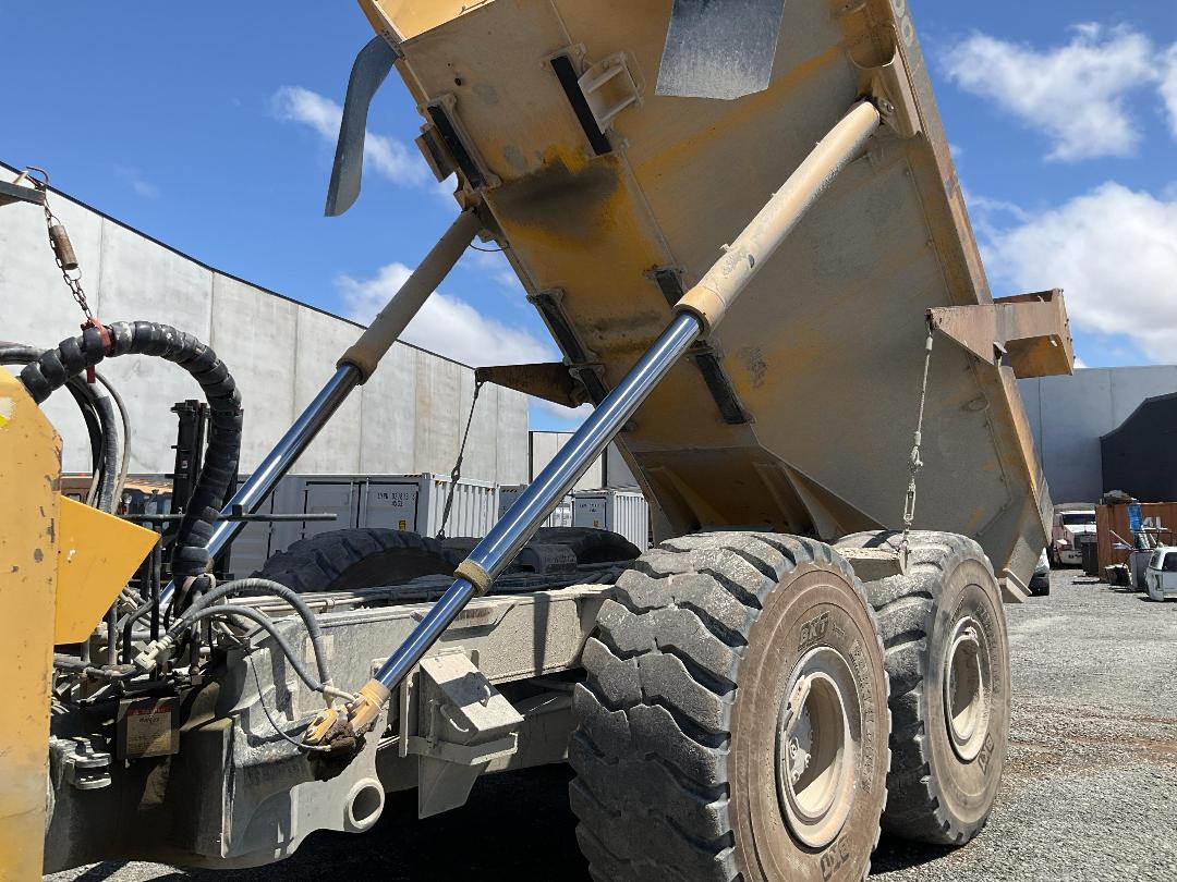 Photo '26' of Komatsu HM400 ADT