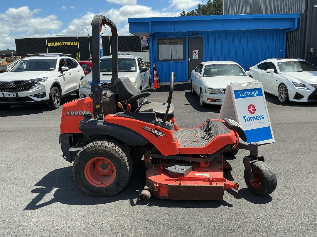 Photo '3' of Kubota ZD331LP Mower Photo '3' of Kubota ZD331LP Mower