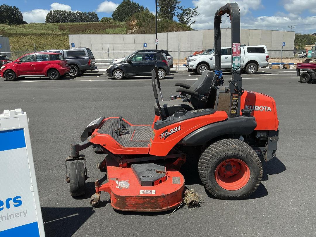 Photo '7' of Kubota ZD331LP Mower Photo '7' of Kubota ZD331LP Mower