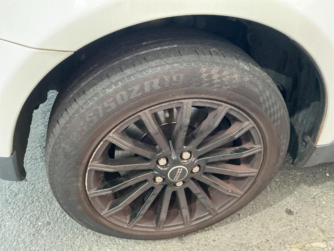 Photo '5' of Land Rover Range Rover Sport TDV6 Photo '5' of Land Rover Range Rover Sport TDV6