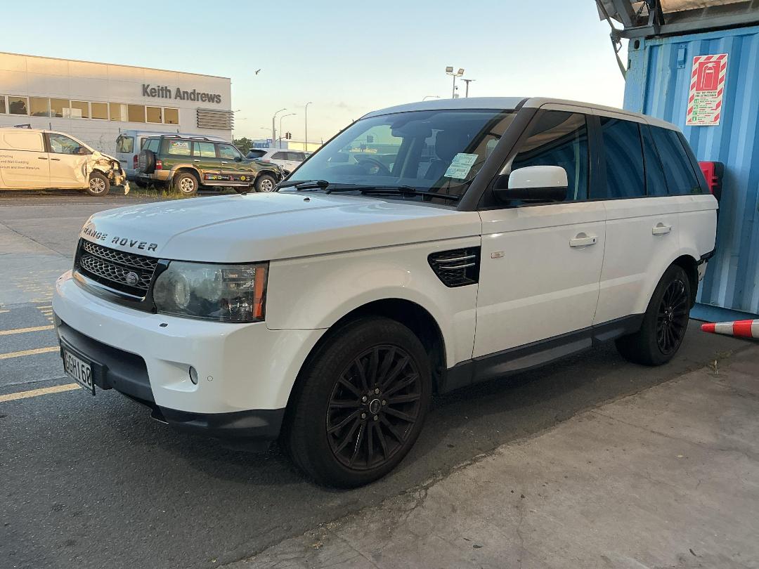 Photo '4' of Land Rover Range Rover Sport TDV6 Photo '4' of Land Rover Range Rover Sport TDV6