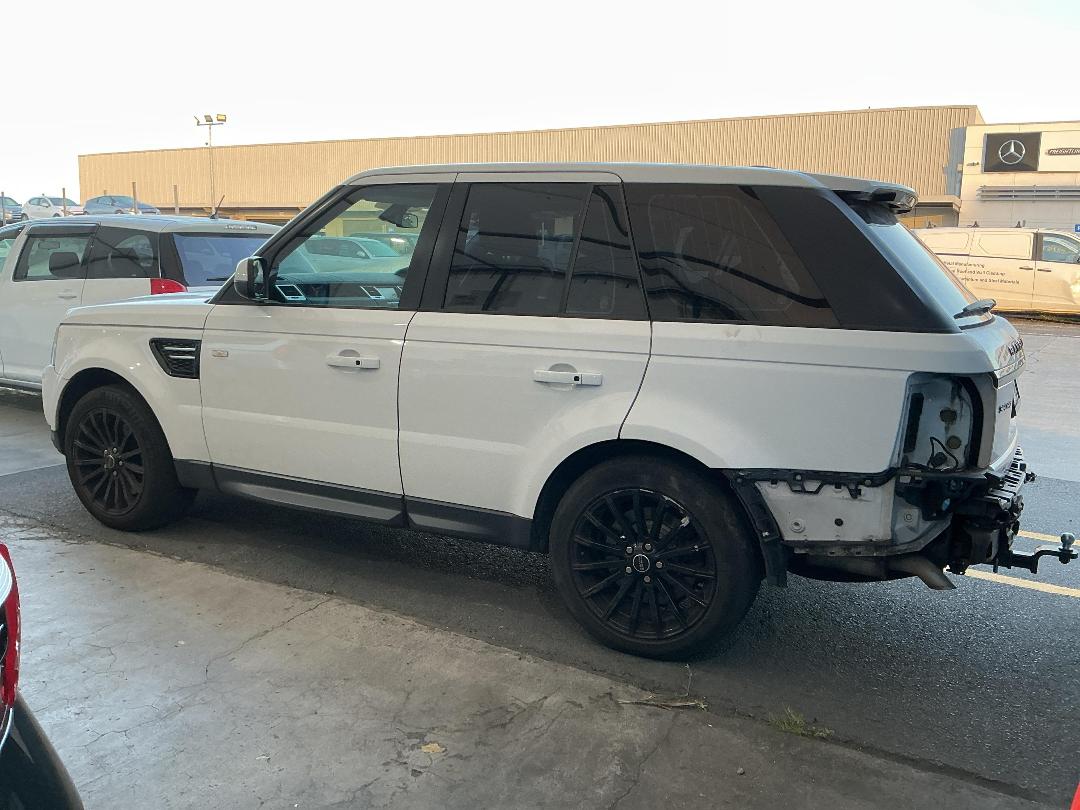 Photo '10' of Land Rover Range Rover Sport TDV6 Photo '10' of Land Rover Range Rover Sport TDV6