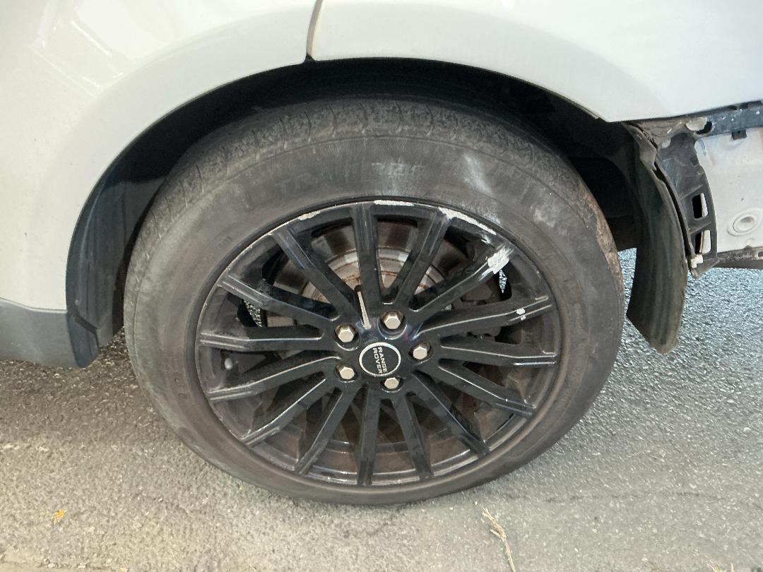 Photo '8' of Land Rover Range Rover Sport TDV6 Photo '8' of Land Rover Range Rover Sport TDV6