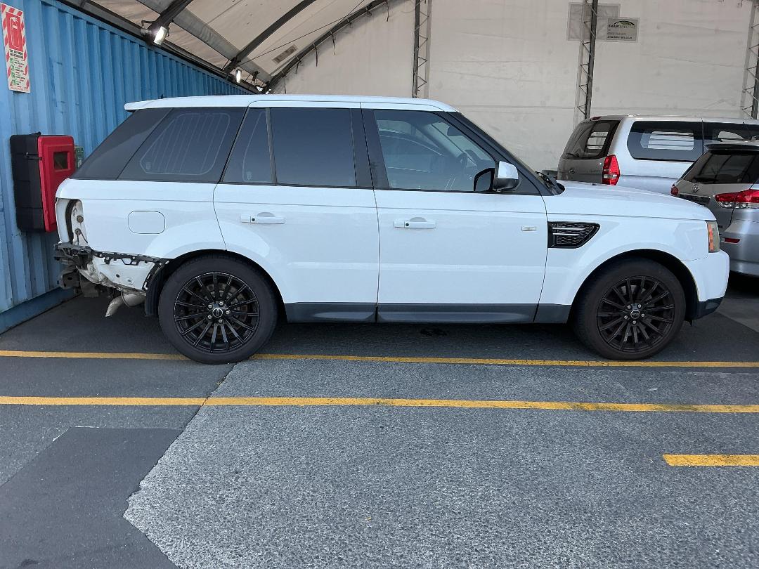 Photo '18' of Land Rover Range Rover Sport TDV6 Photo '18' of Land Rover Range Rover Sport TDV6