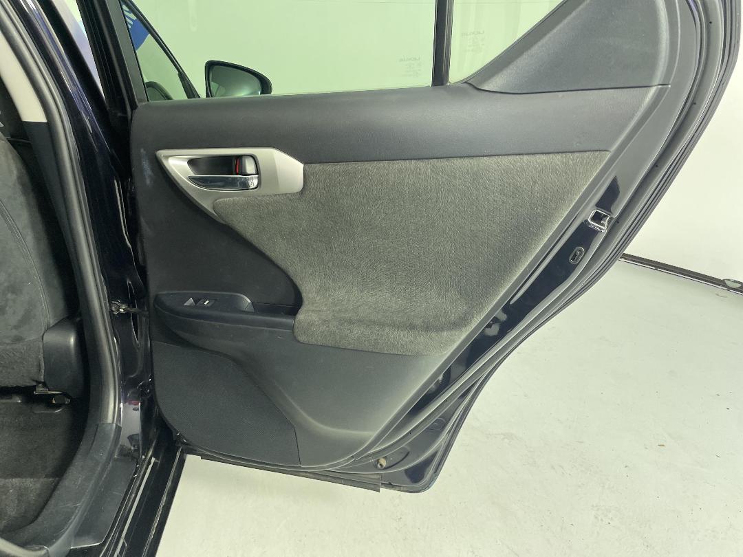 Photo '19' of Lexus CT200H Photo '19' of Lexus CT200H