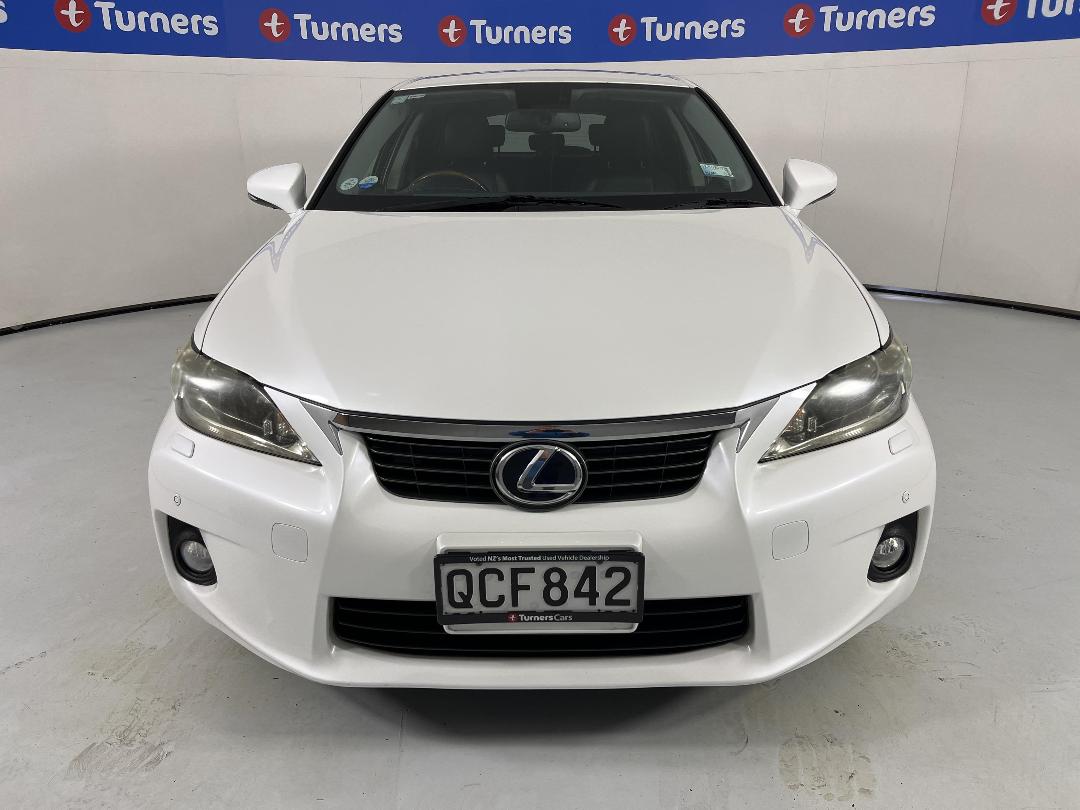 Photo '2' of Lexus CT200H Photo '2' of Lexus CT200H