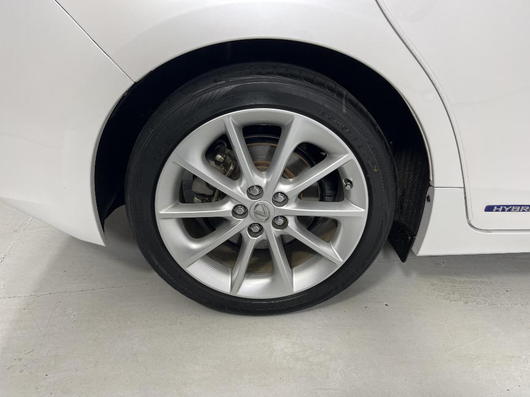 Photo '12' of Lexus CT200H Photo '12' of Lexus CT200H