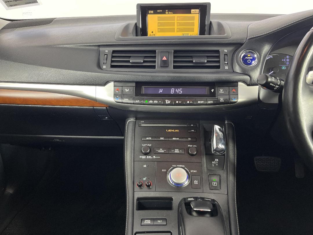 Photo '18' of Lexus CT200H Photo '18' of Lexus CT200H