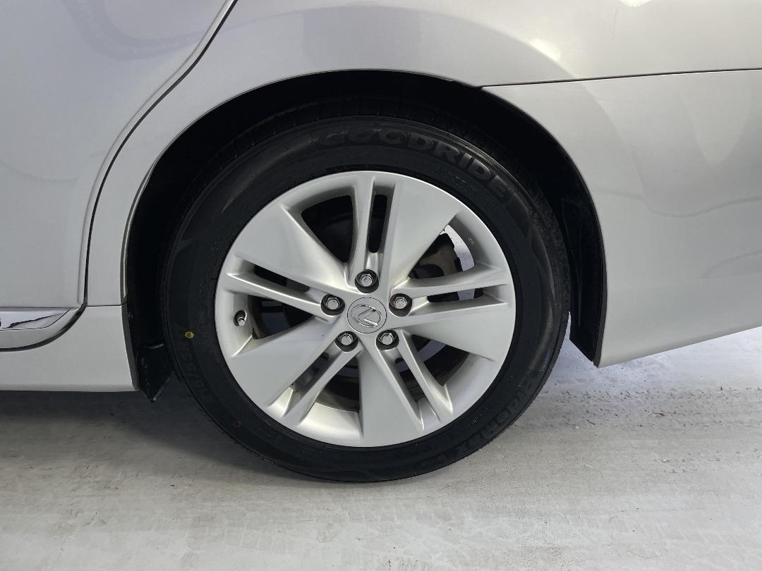 Photo '11' of Lexus HS250H Photo '11' of Lexus HS250H