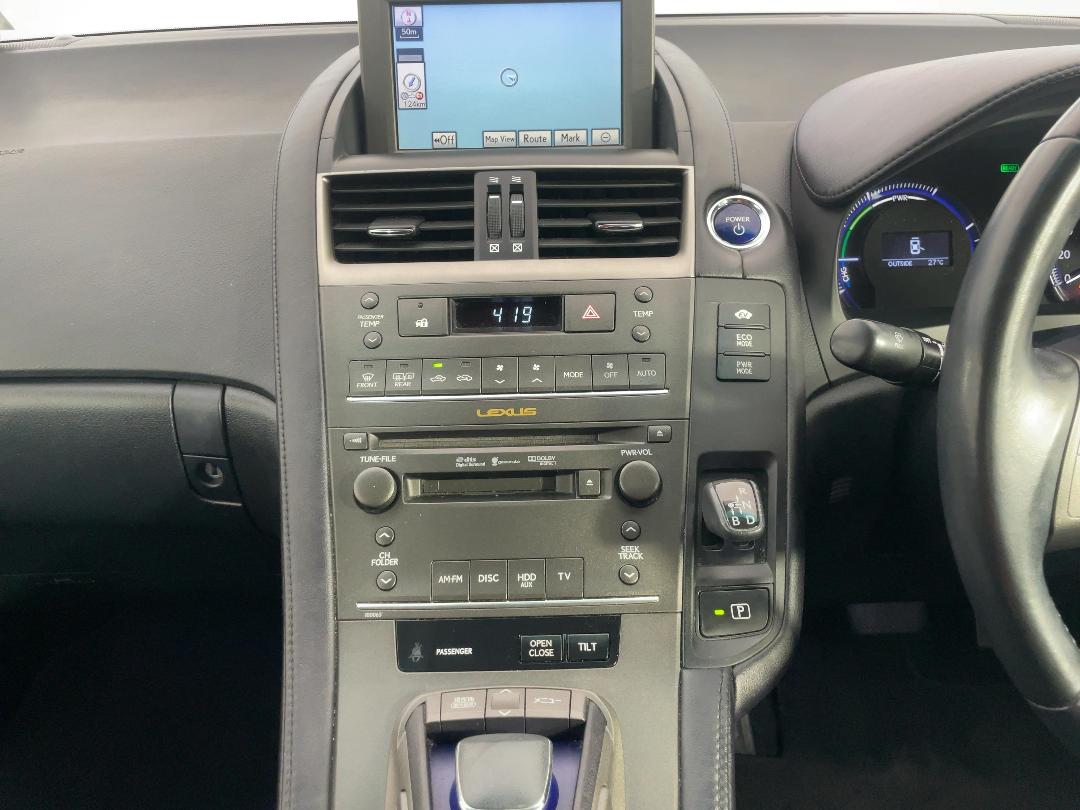 Photo '18' of Lexus HS250H Photo '18' of Lexus HS250H