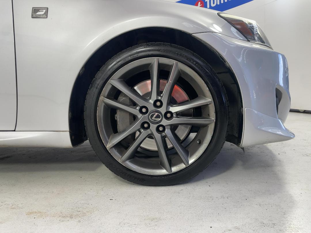 Photo '9' of Lexus IS350