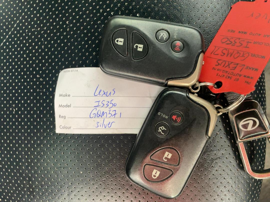 Photo '22' of Lexus IS350