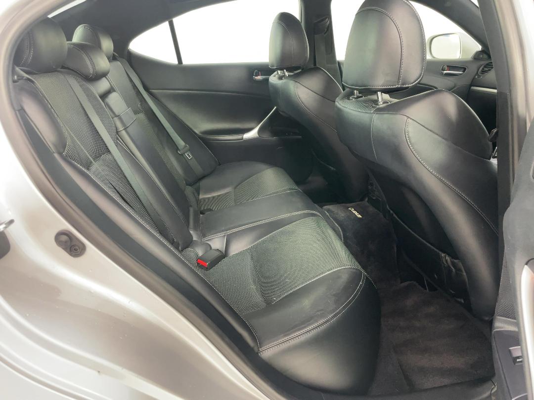 Photo '20' of Lexus IS350