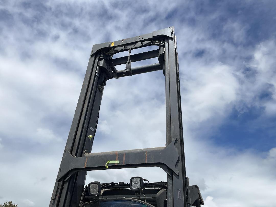 Photo '15' of Linde R16X-03 Reach Truck