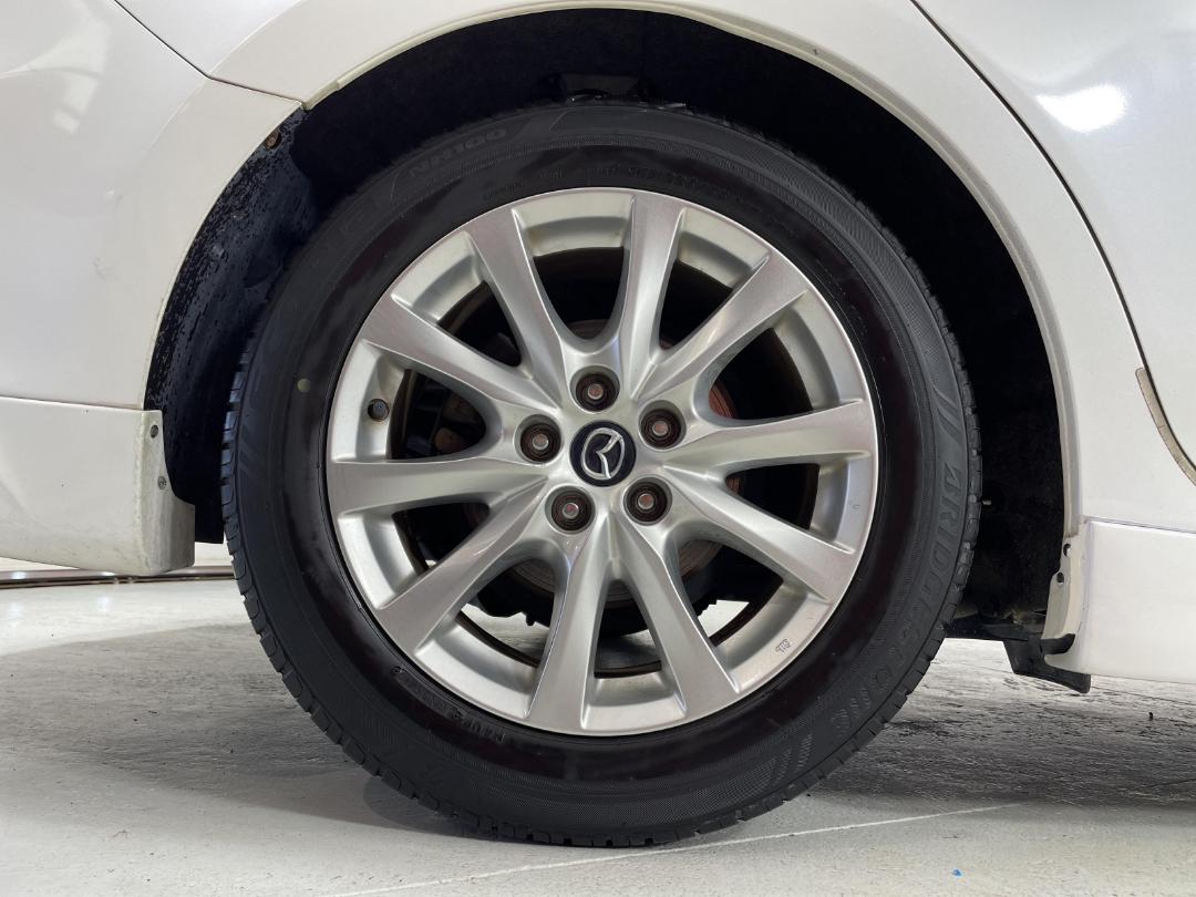 Photo '12' of Mazda Atenza