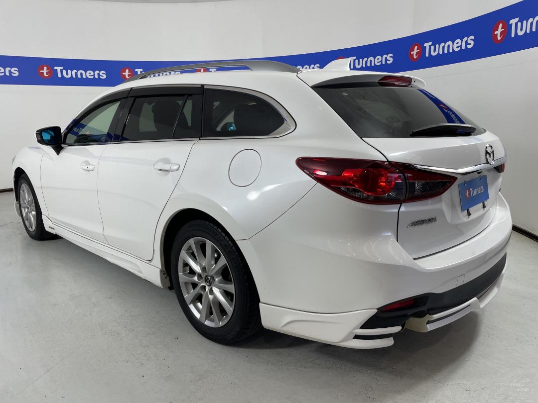 Photo '5' of Mazda Atenza