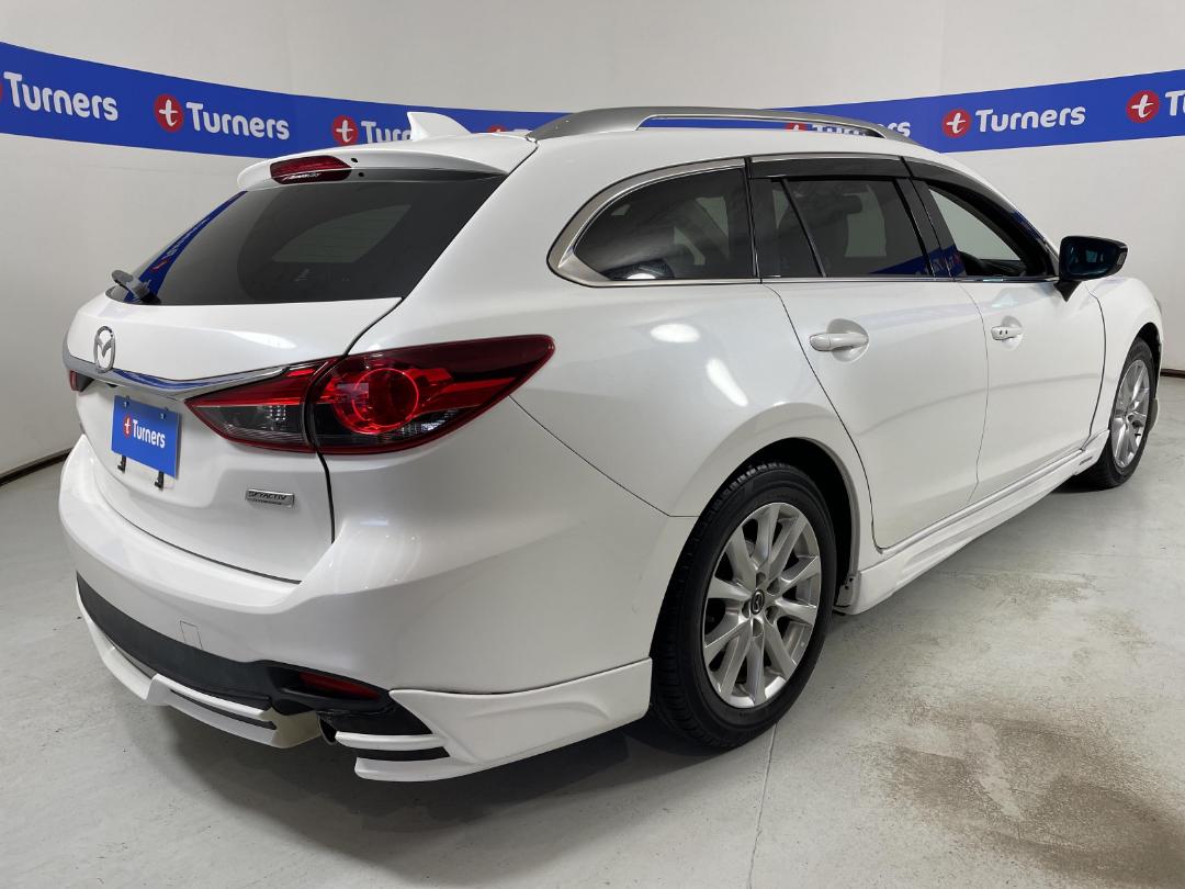 Photo '7' of Mazda Atenza