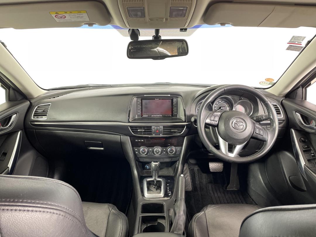 Photo '17' of Mazda Atenza