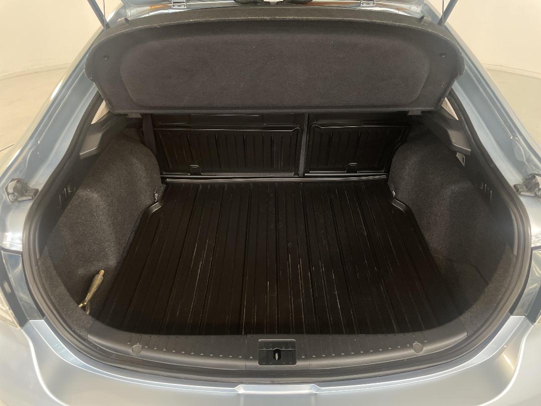 Photo '14' of Mazda Atenza