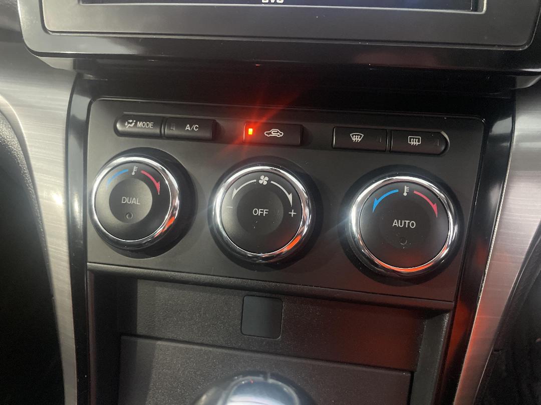 Photo '30' of Mazda Atenza