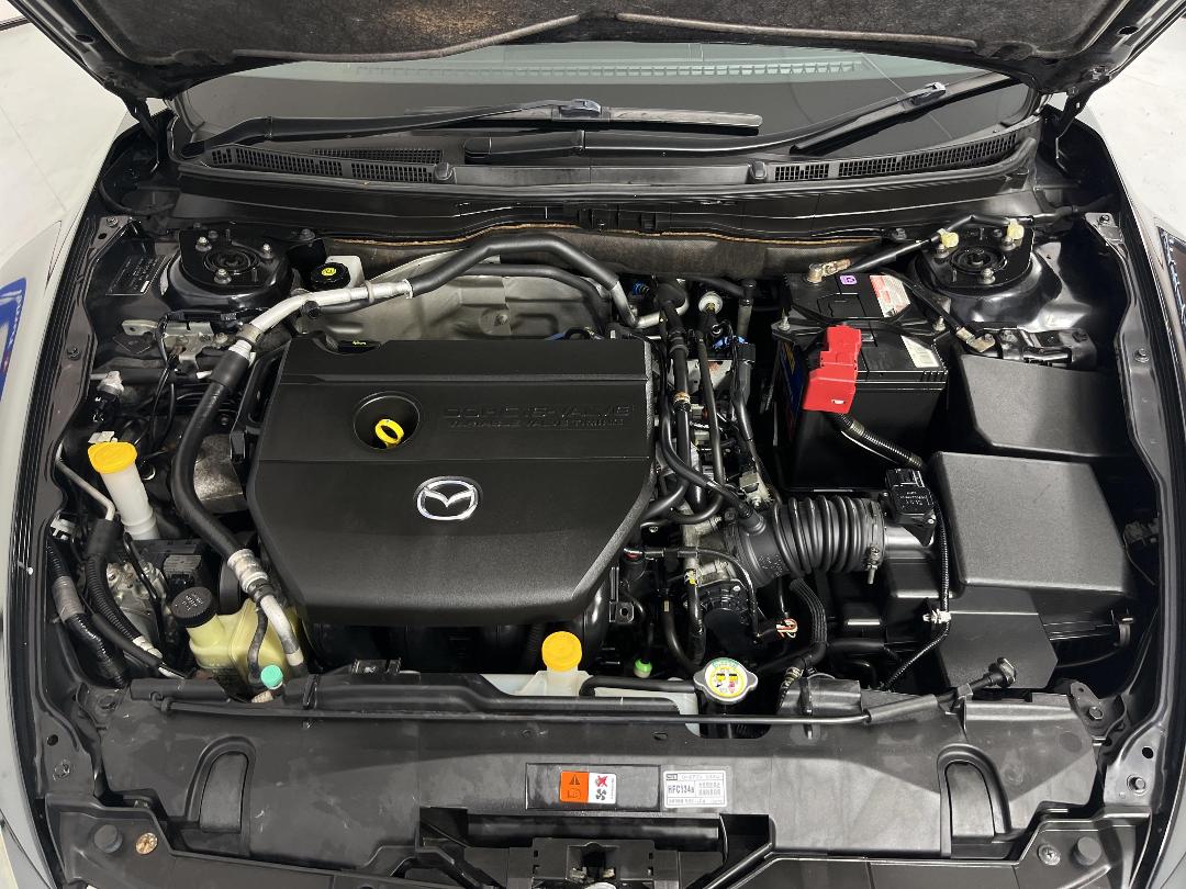 Photo '13' of Mazda Atenza