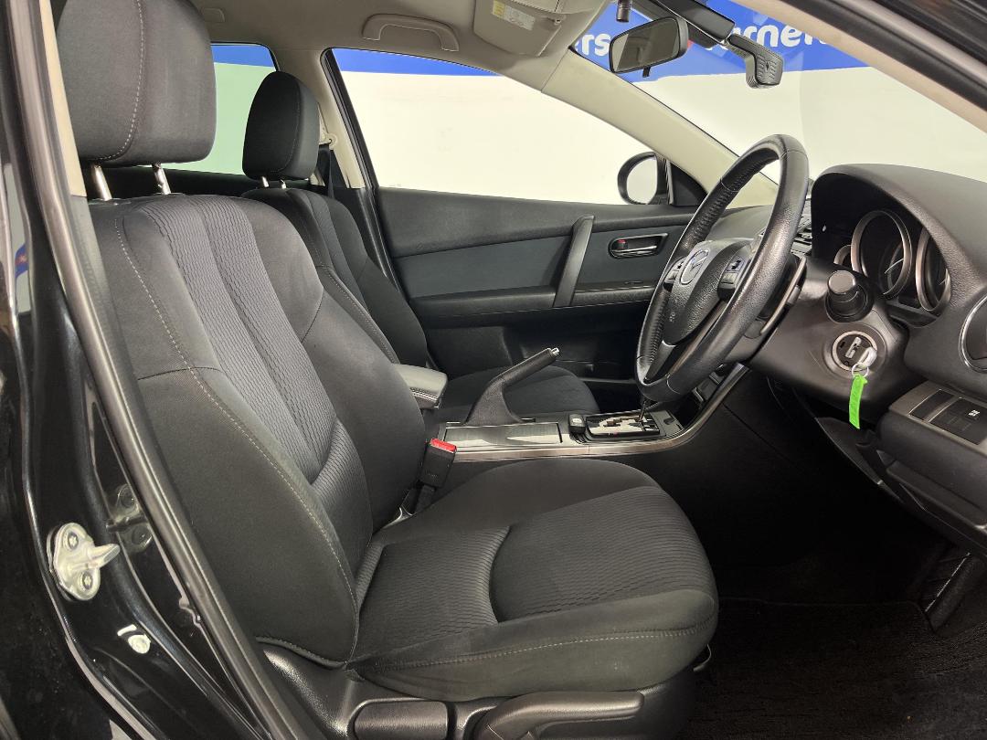 Photo '16' of Mazda Atenza