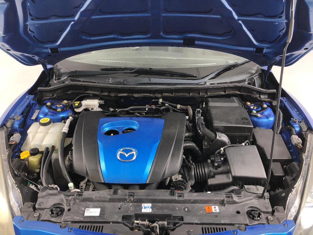 Photo '13' of Mazda Axela Photo '13' of Mazda Axela