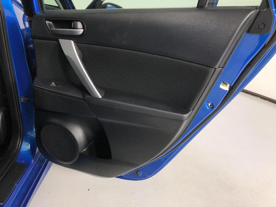 Photo '19' of Mazda Axela Photo '19' of Mazda Axela