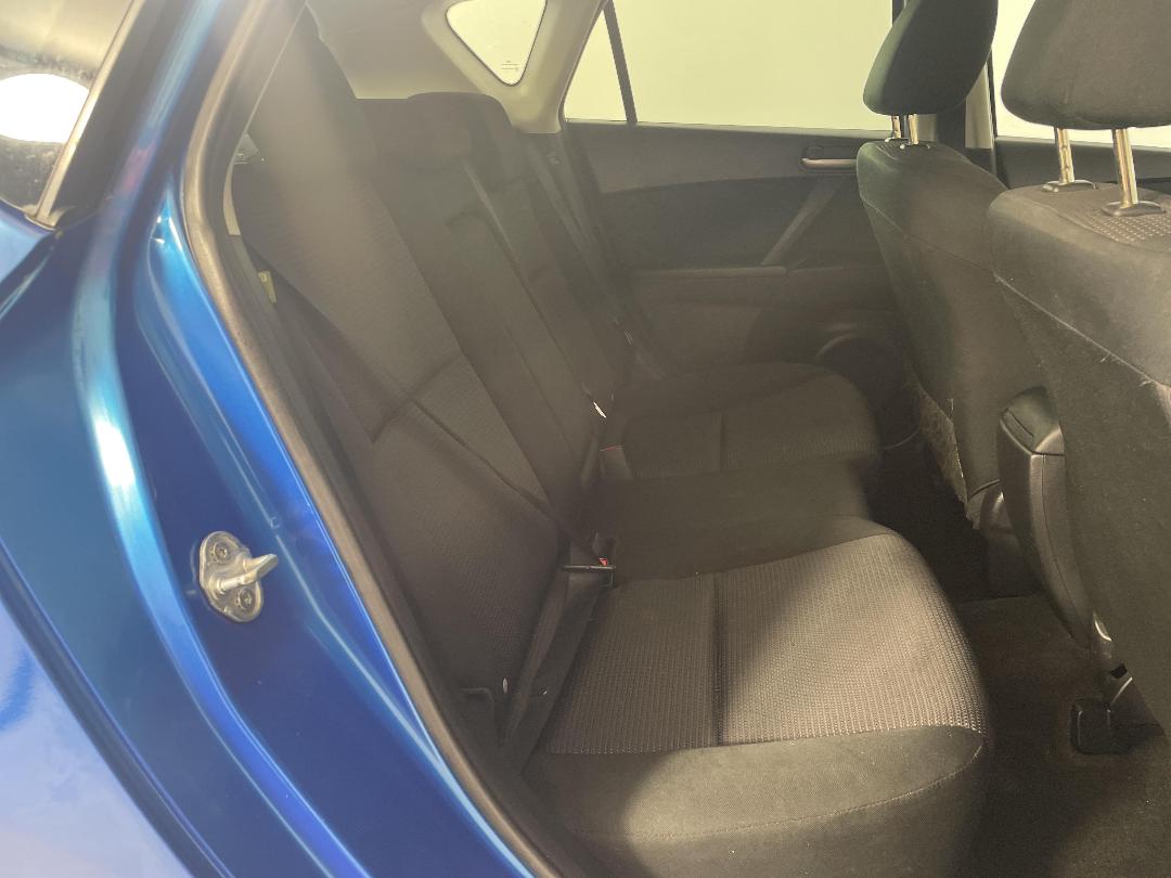 Photo '20' of Mazda Axela Photo '20' of Mazda Axela