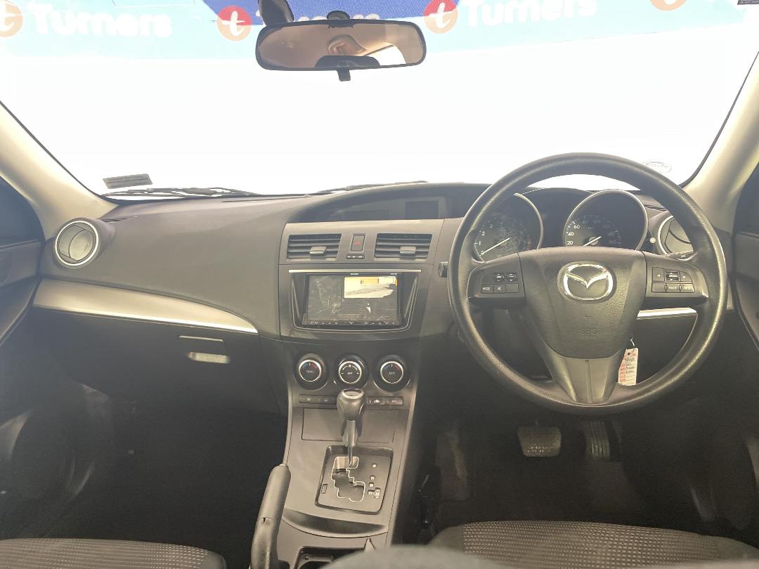 Photo '17' of Mazda Axela Photo '17' of Mazda Axela