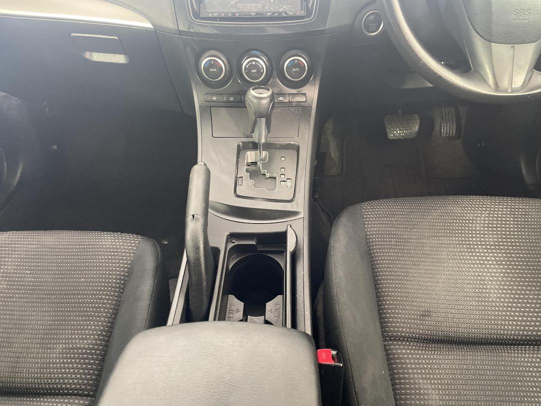 Photo '18' of Mazda Axela Photo '18' of Mazda Axela