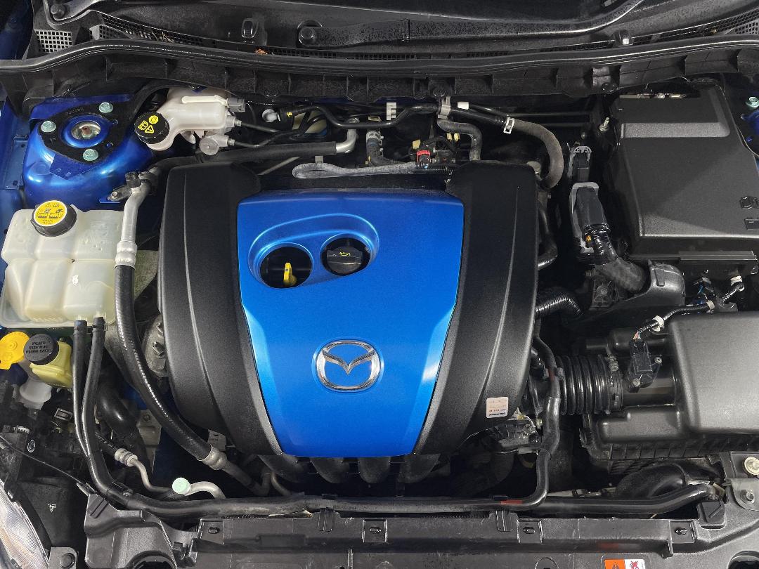 Photo '13' of Mazda Axela