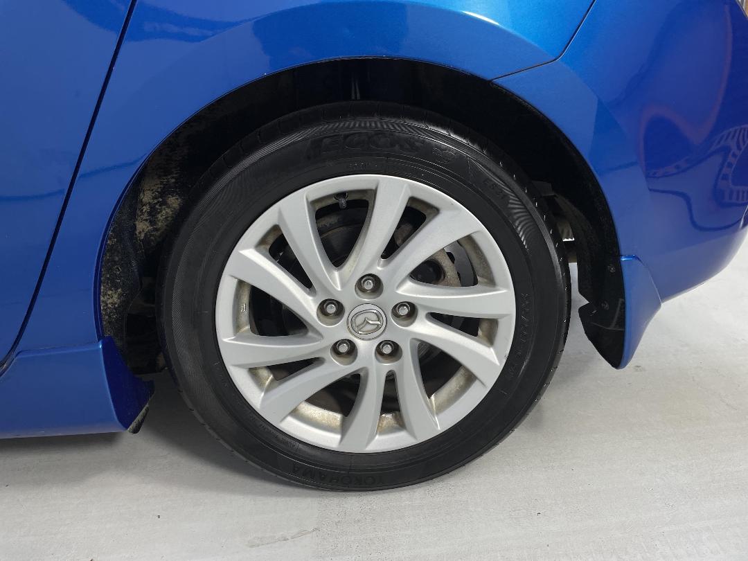 Photo '11' of Mazda Axela