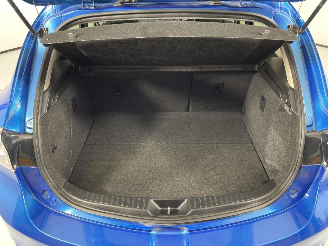 Photo '14' of Mazda Axela