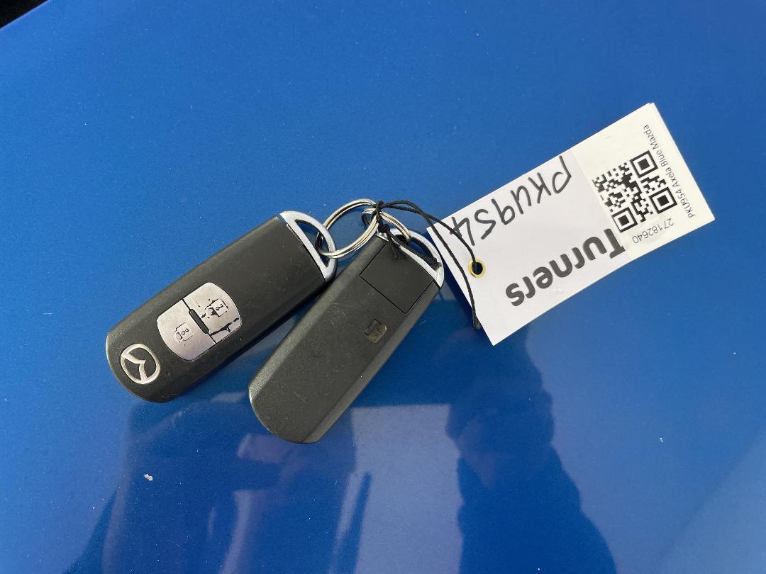 Photo '22' of Mazda Axela