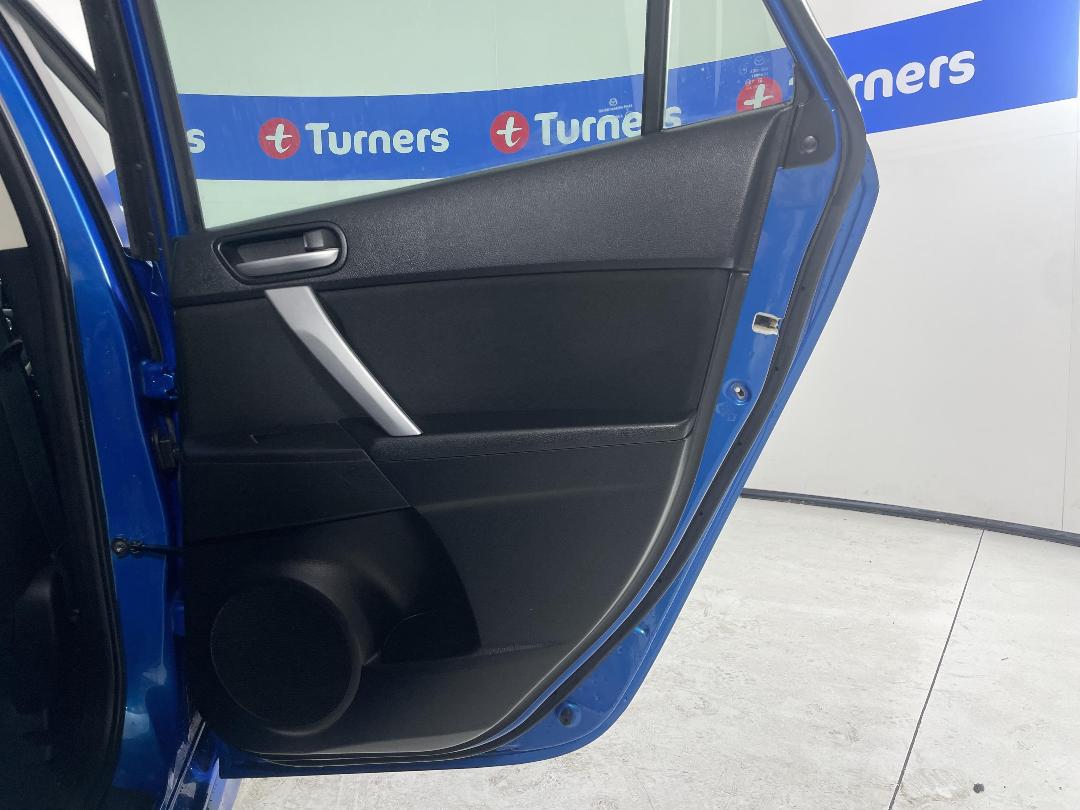 Photo '19' of Mazda Axela