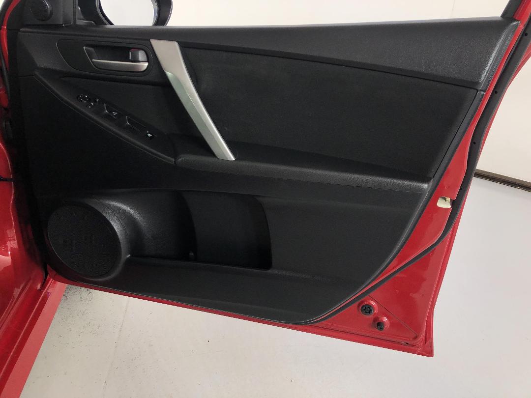 Photo '15' of Mazda Axela Photo '15' of Mazda Axela