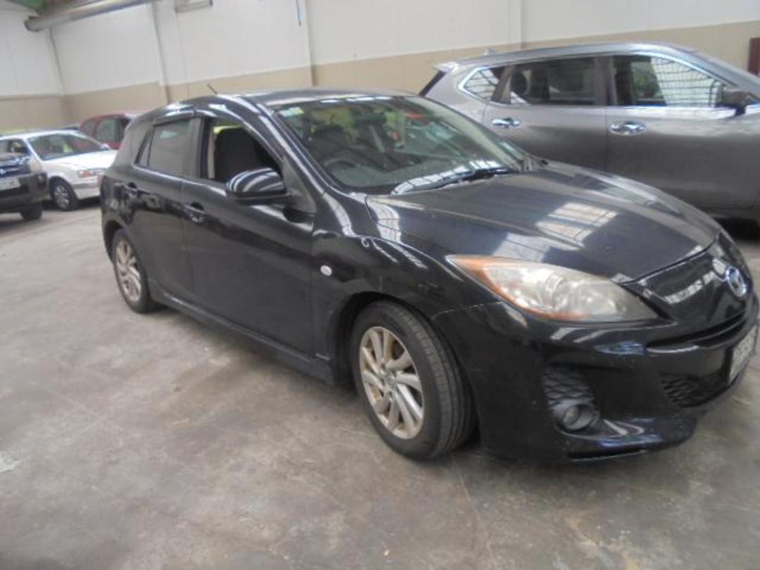 Photo '2' of Mazda Axela