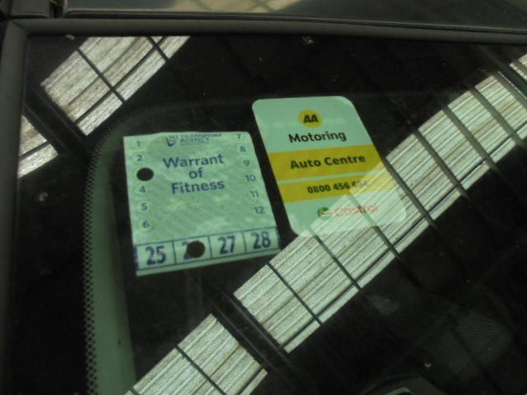 Photo '14' of Mazda Axela