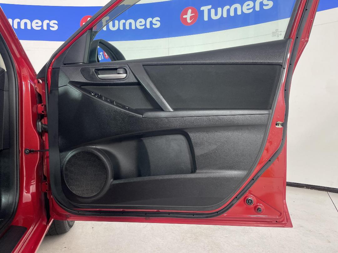 Photo '15' of Mazda Axela