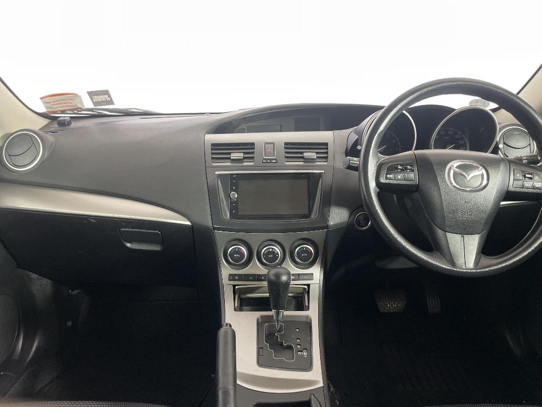 Photo '17' of Mazda Axela