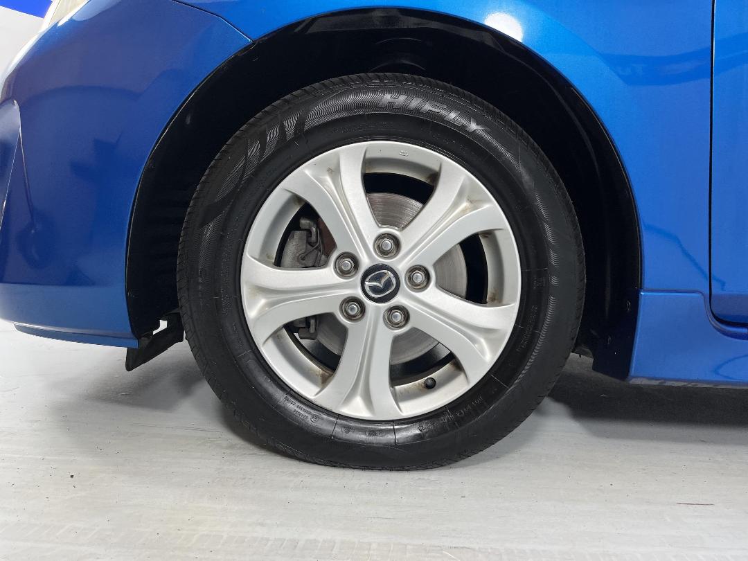 Photo '10' of Mazda Axela