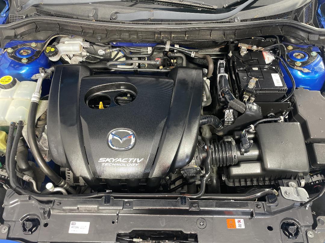 Photo '13' of Mazda Axela