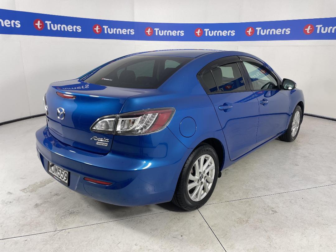 Photo '7' of Mazda Axela