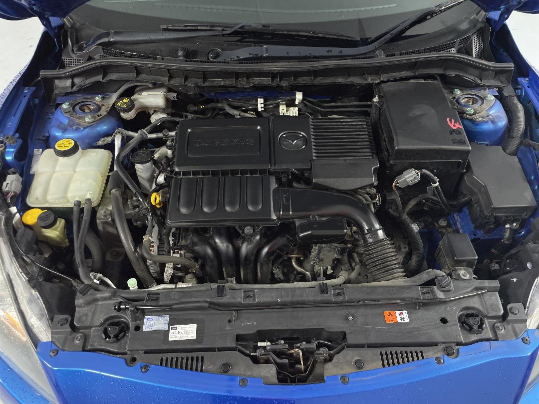 Photo '13' of Mazda Axela