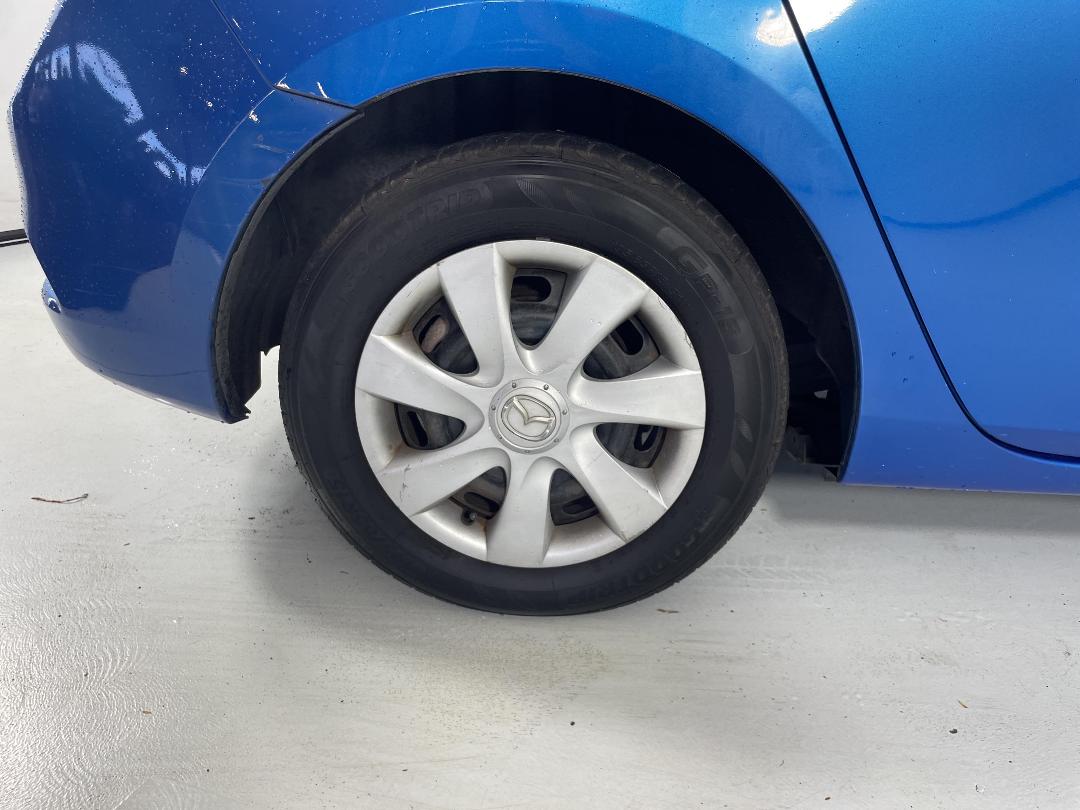 Photo '12' of Mazda Axela