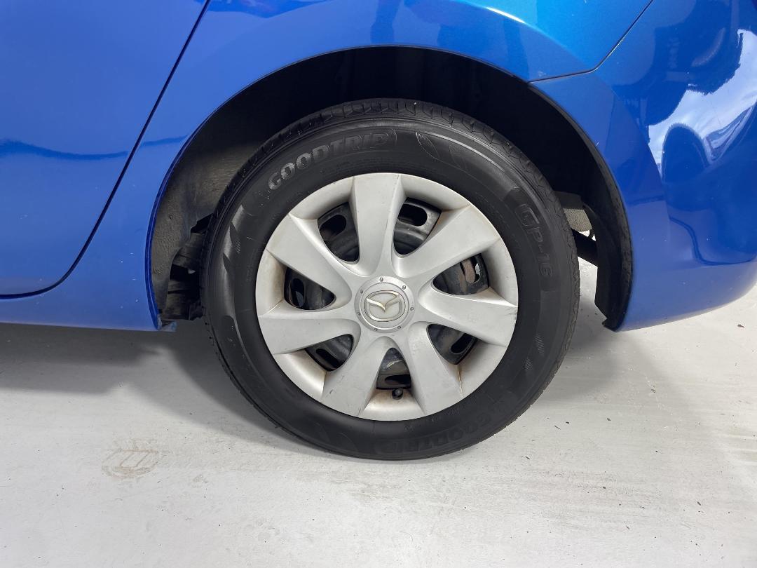 Photo '11' of Mazda Axela