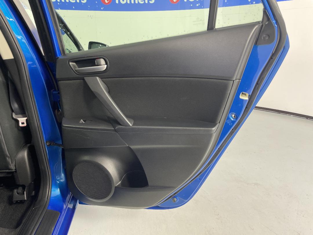 Photo '19' of Mazda Axela