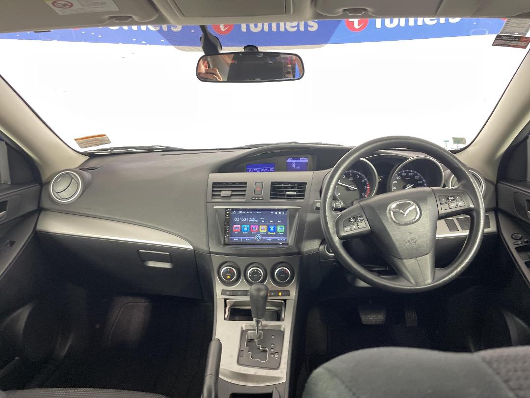 Photo '17' of Mazda Axela