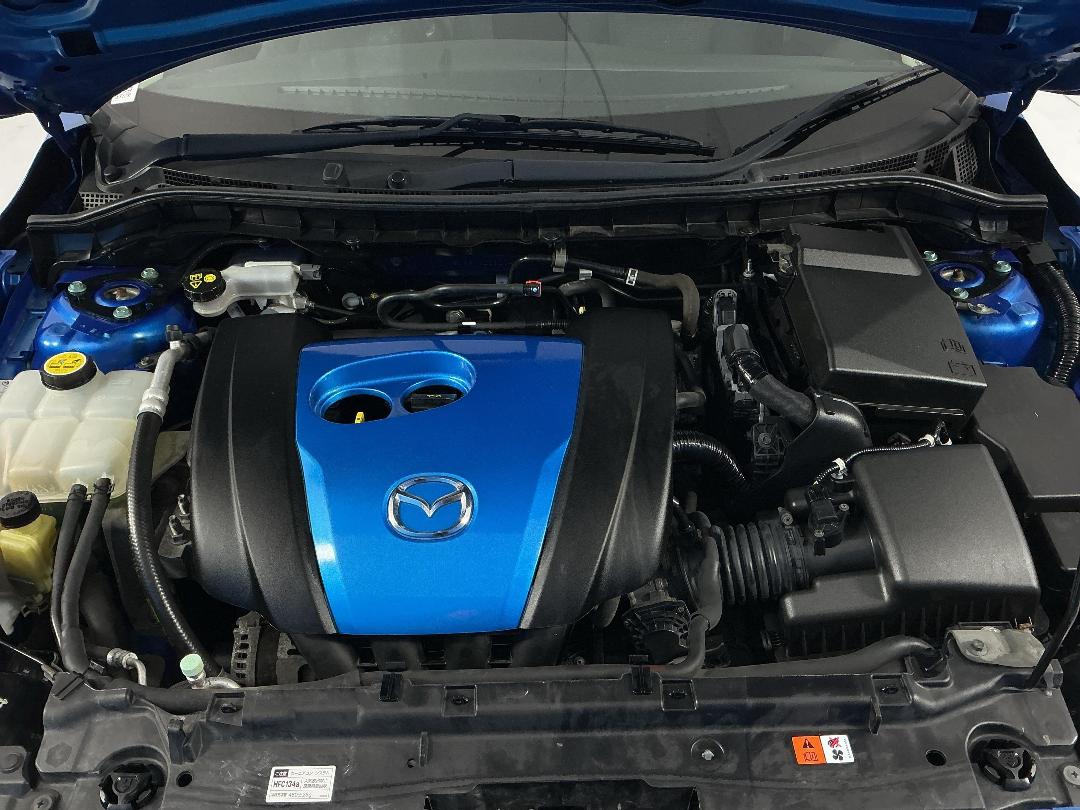 Photo '13' of Mazda Axela